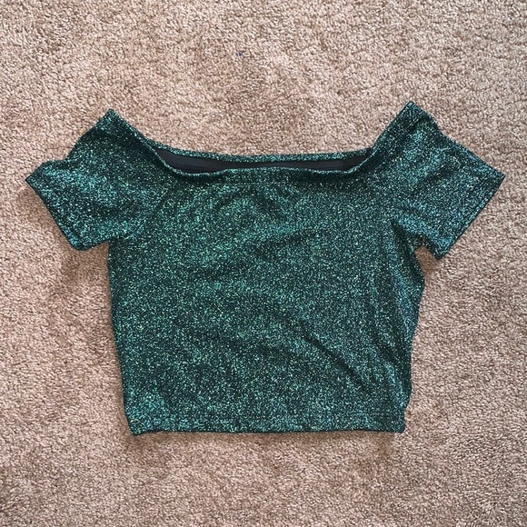 Forever 21 Tops - 5/$35 Forever 21 Glitter Crop Top